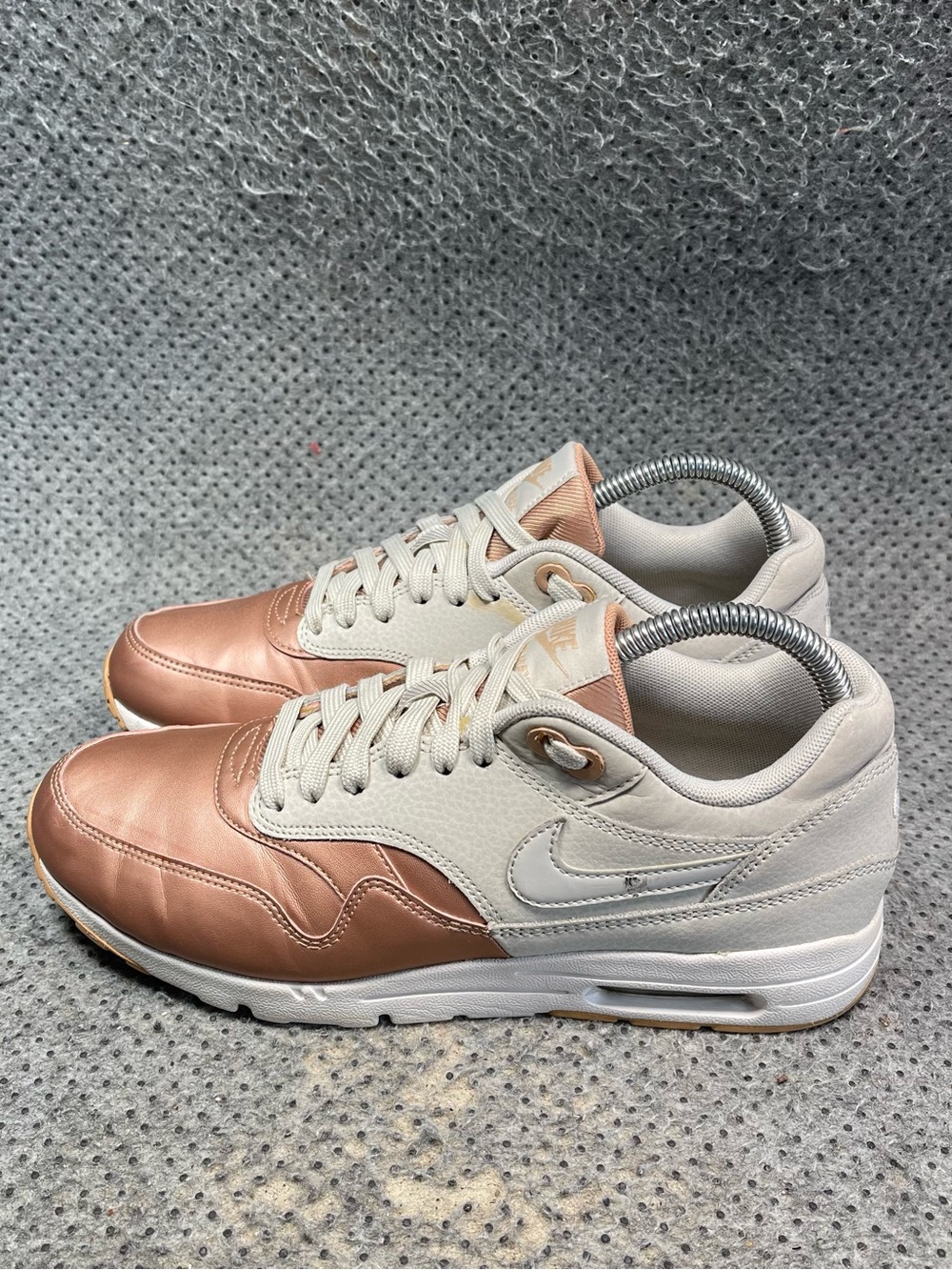 Nike Air Max 1 Ultra SE Metallic Toe Shoes Size 8 Womens